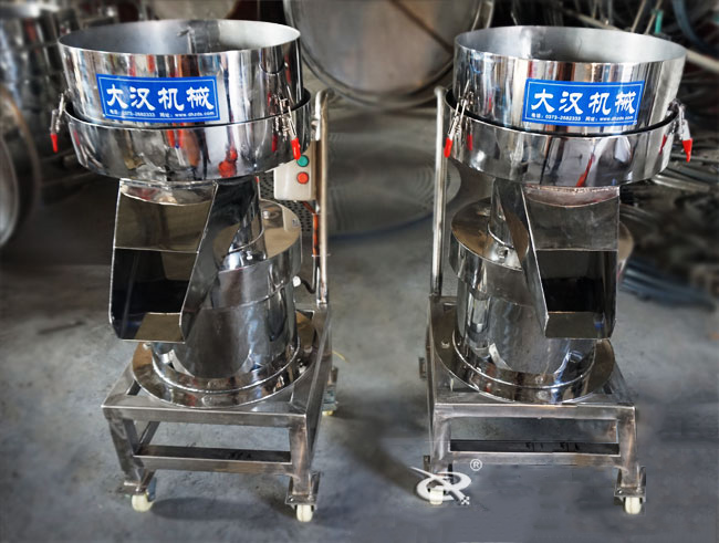 450型過(guò)濾篩機(jī)實(shí)拍：?jiǎn)螌舆^(guò)濾篩過(guò)濾，多用于液體物料的使用。